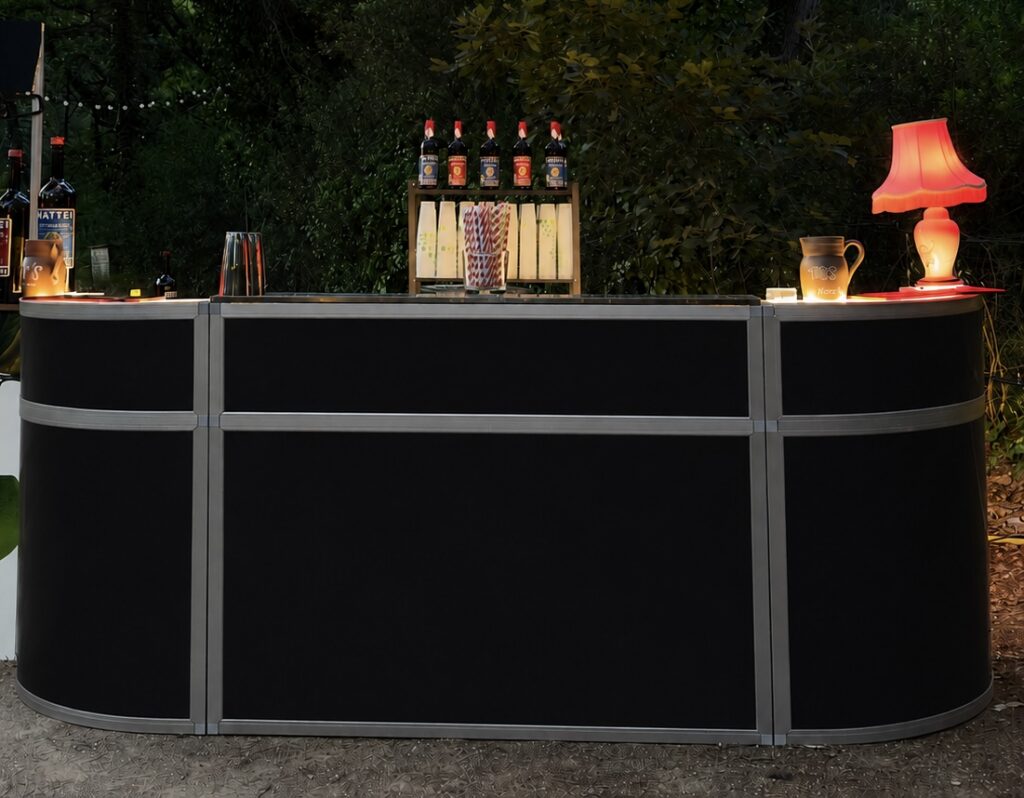Bar mobile noir MixUp installé en extérieur